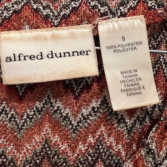 Ladies Alfred Dunner Brown and Rust tones popover top. 3/4 Sleeves . Size S - Picture 2 of 8